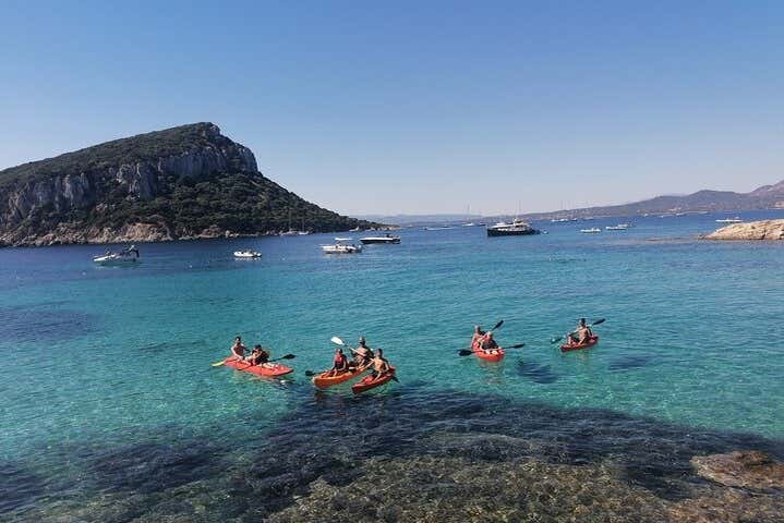 Kayaking in Cala Moresca