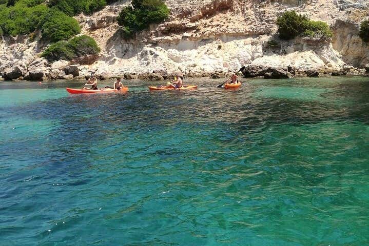 Kayak tour on the Italian coast