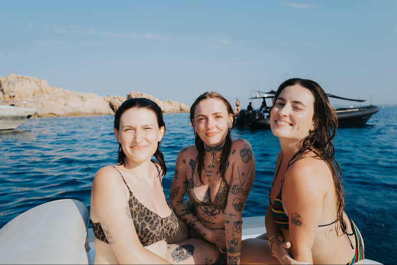 Navegaremos por el paradisíaco archipiélago sardo