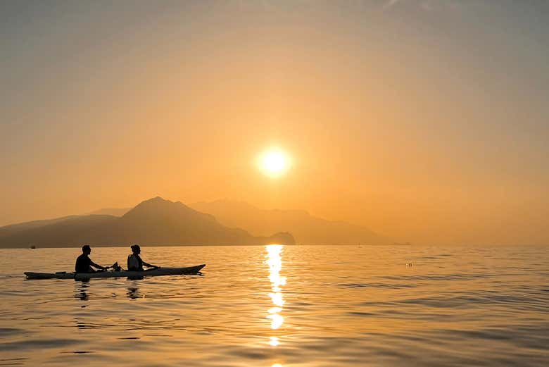 Kayak al tramonto