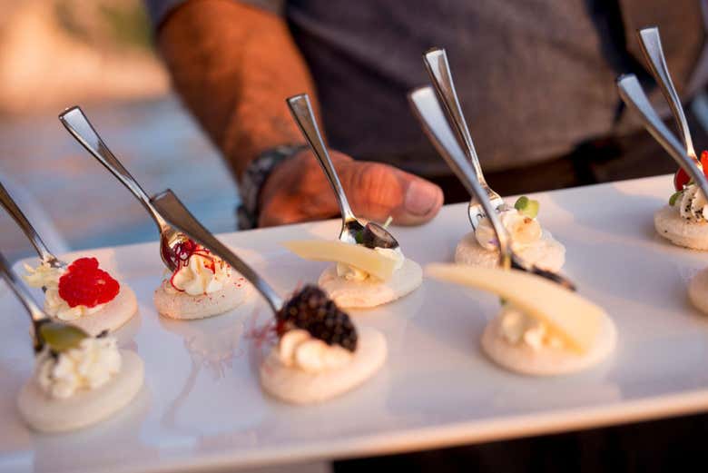 Aperitivo en el barco