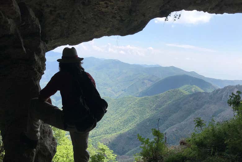 Fotografando dentro de uma gruta do monte Faito