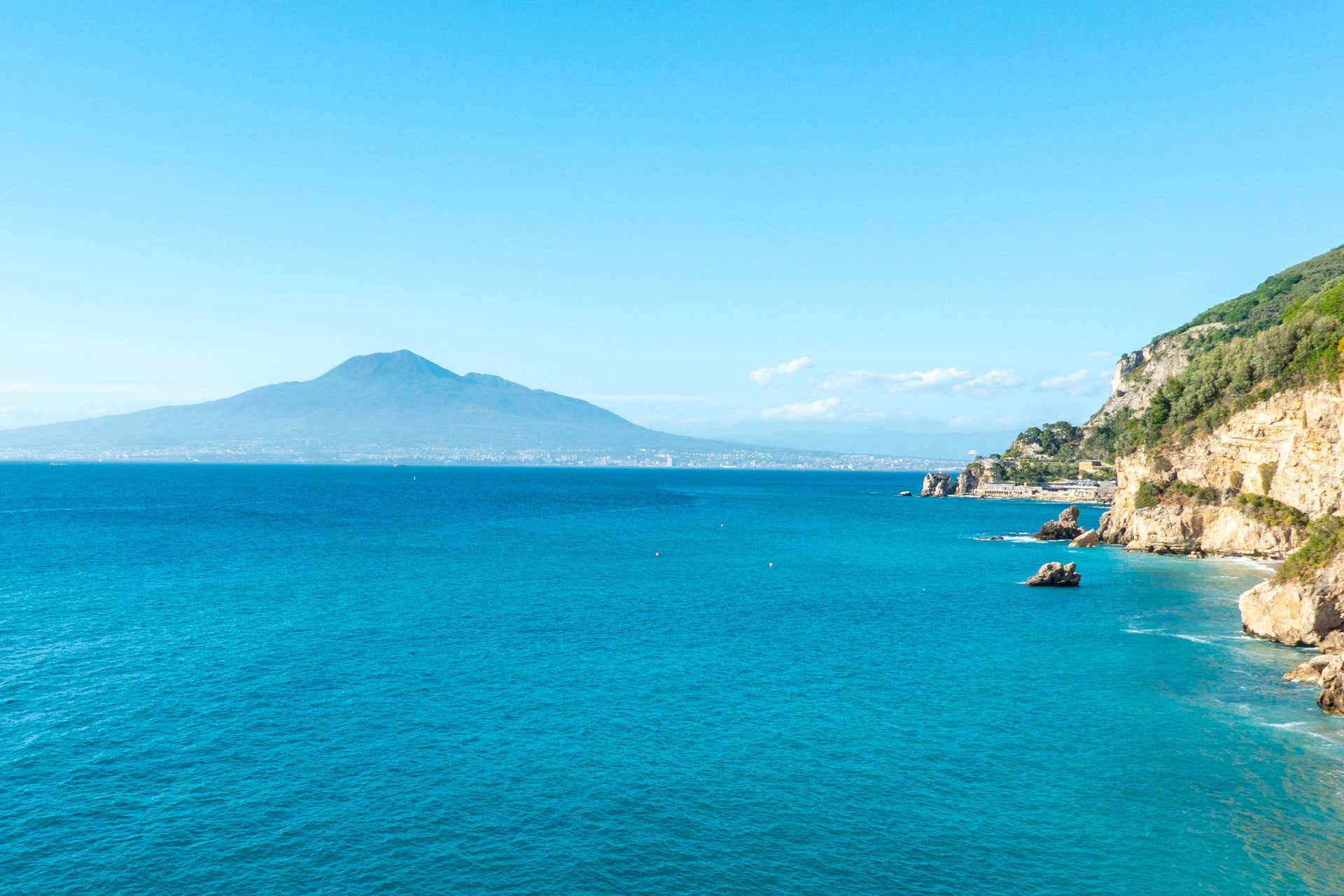 Barco por la península de Sorrento desde Castellammare di Stabia