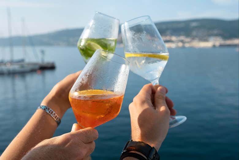 Cocktail con vista sul Mar Ionio