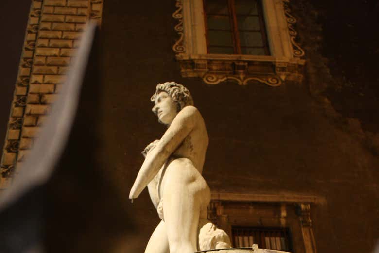 Détail de la statue de l'ange à Catane