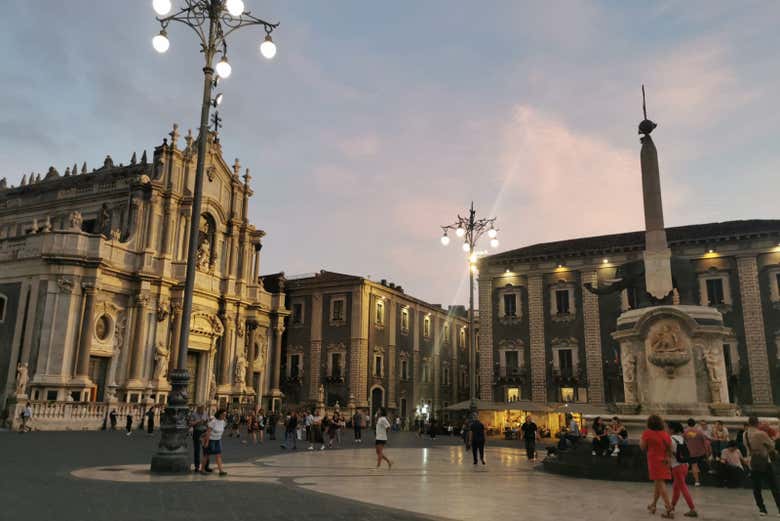 La piazza del Duomo di sera