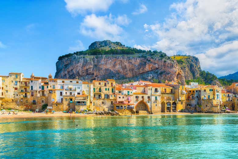 Cafalù vista dal mare