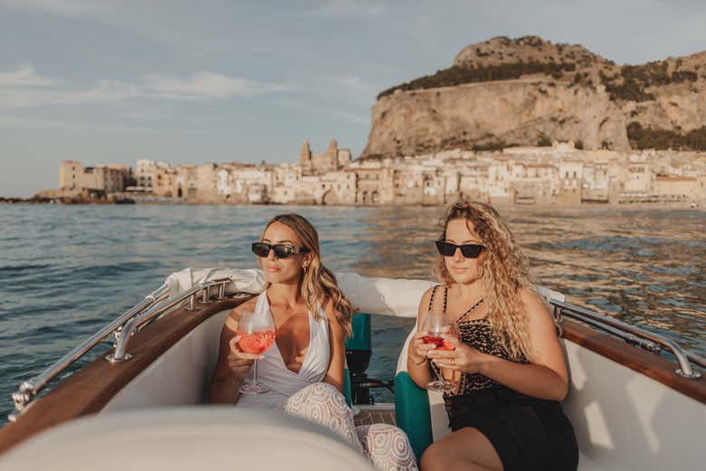 Un voyage en bateau idéal pour les amis