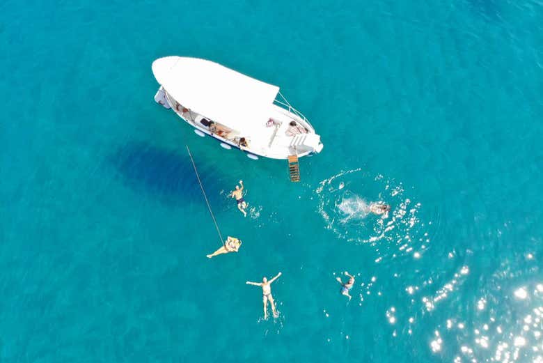 Disfrutando la experiencia en el mar