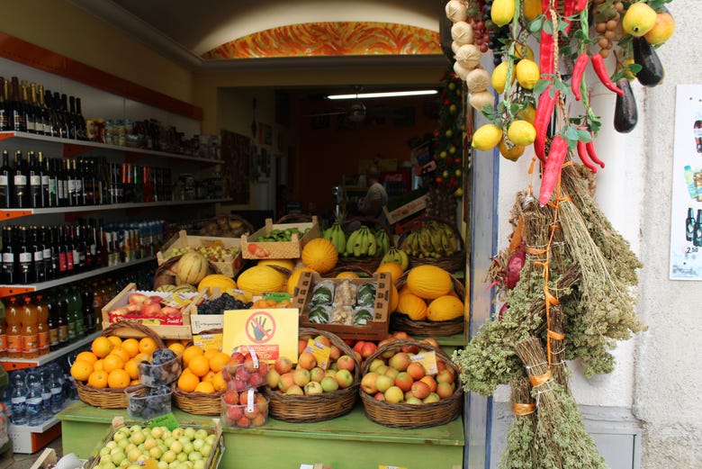 Exploring the markets in Cefalù