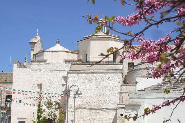 Scorcio della Chiesa Madre di San Nicola, a Cisternino