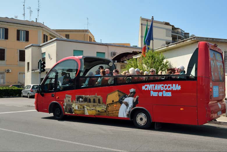 autobus iniciando la excursión