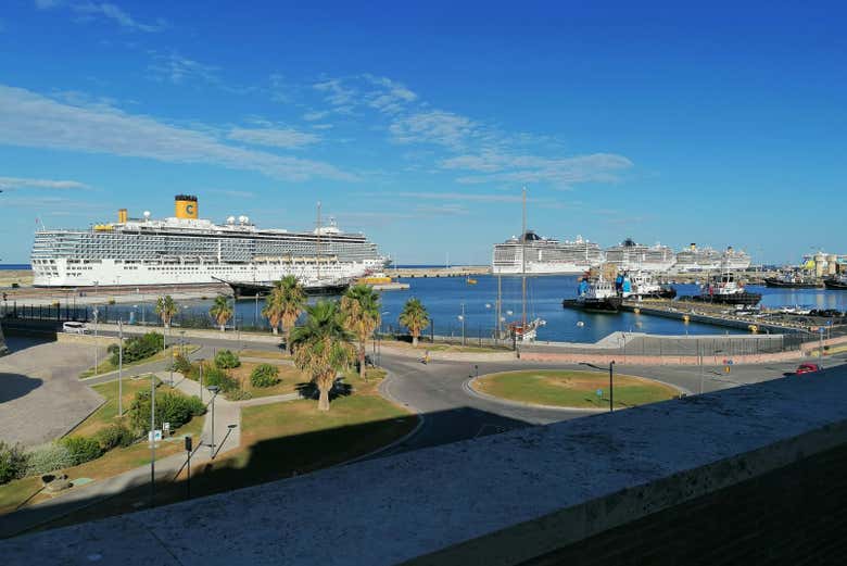 Bateaux dans le port
