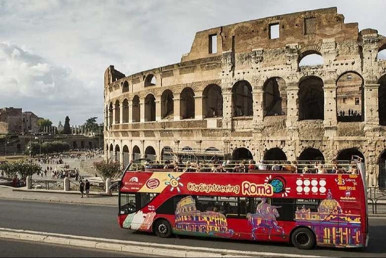 Découvrez Rome à bord du bus touristique