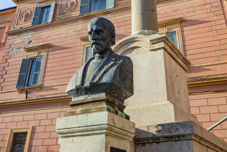 Sculpture de Giuseppe Mazzini à Tarquinia