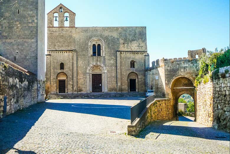 Passeando pela igreja de Santa Maria in Castello