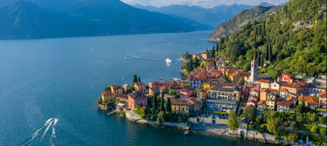 Paseo en barco por el lago Como