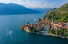 Paseo en barco por el lago Como