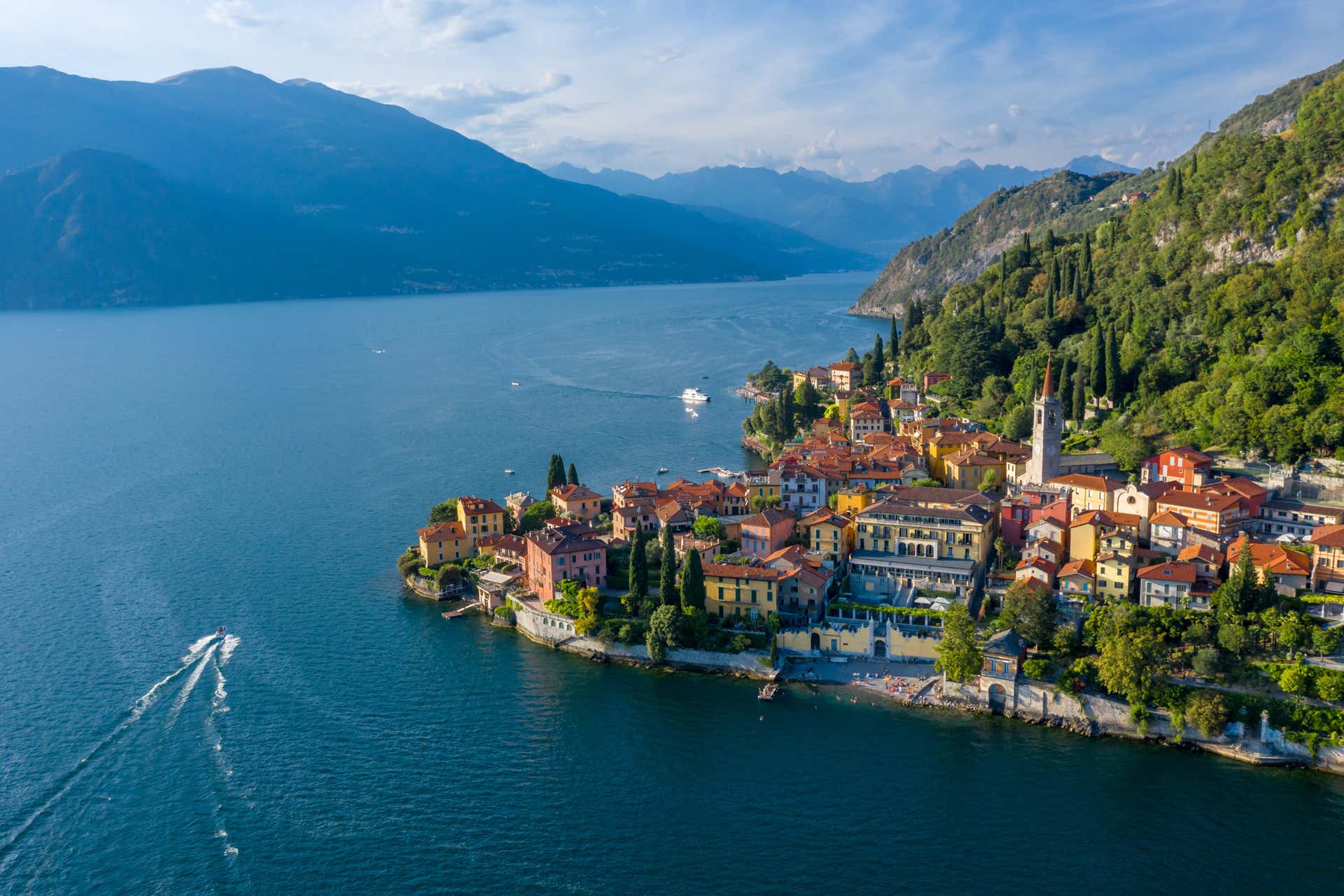 Paseo en barco por el lago Como