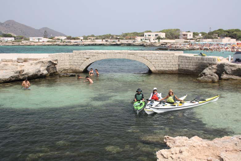 Tour in kayak a Favignana