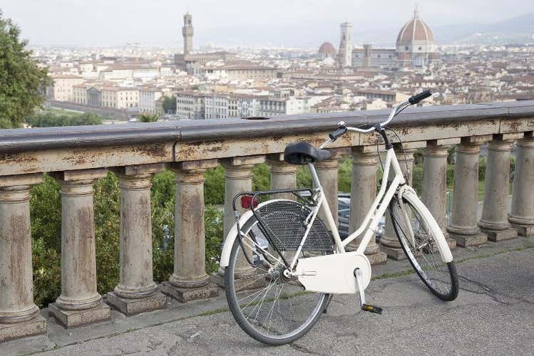 Bicycle in Piazza Michelangelo