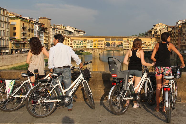 Crossing Ponte Veccio by bike