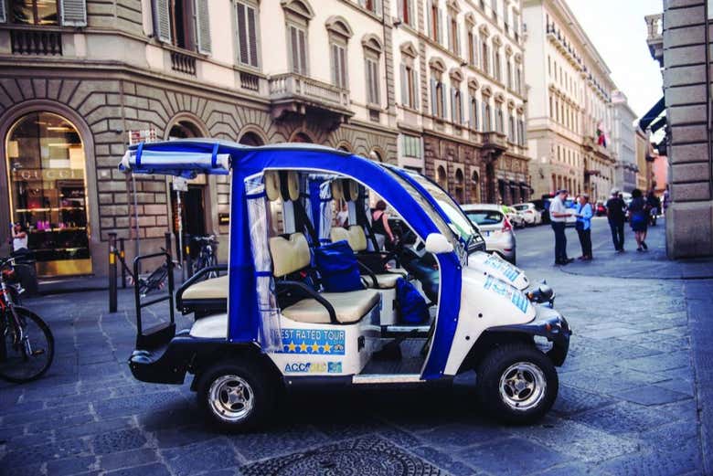 Una delle auto elettriche previste del tour