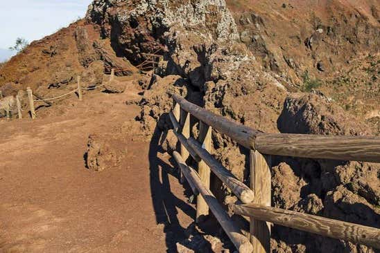 Touring the summit of Vesuvius