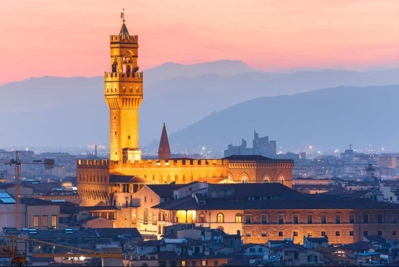 El Palazzo Vecchio y la Torre de Arnolfo al atardecer