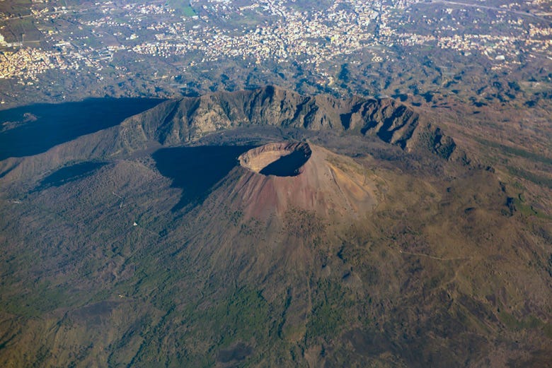 Cratera do vulcão Vesúvio