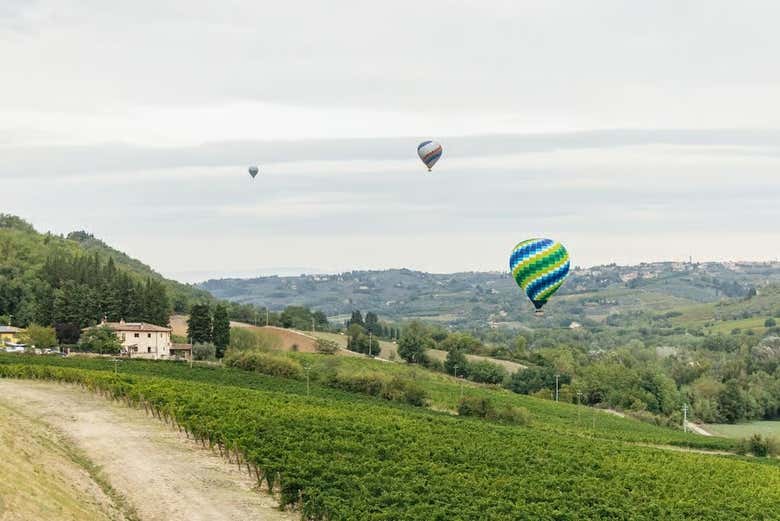 Surcando los cielos de la Toscana