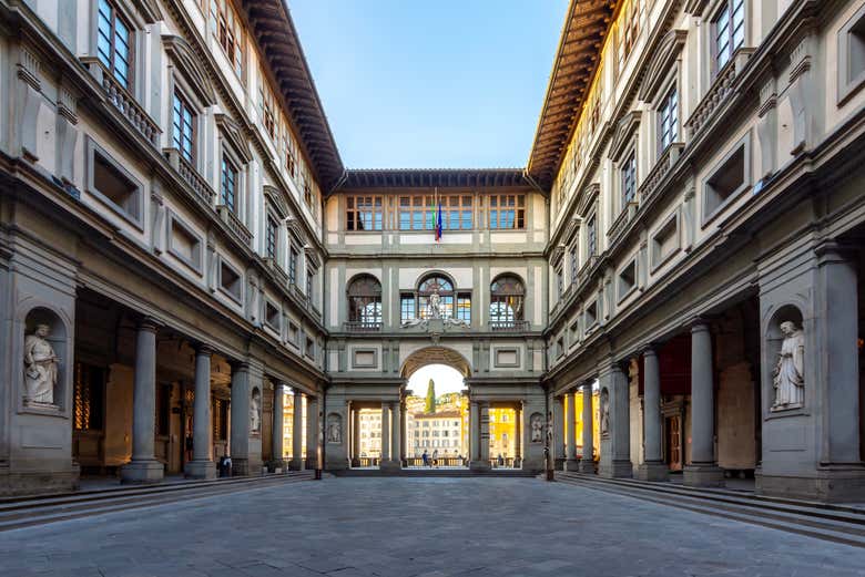 Piazzale degli Uffizi