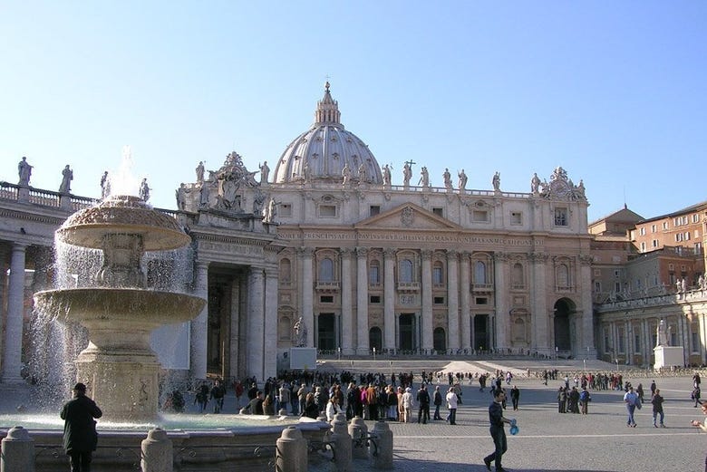 Praça de São Pedro, na Cidade do Vaticano
