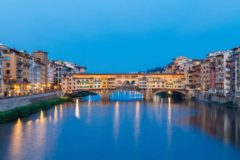 Old bridge over the Arno river