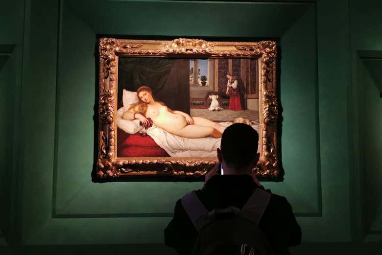 Contemplando el cuadro "Venus de Urbino" de Tiziano