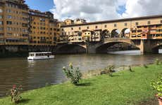 Passeio de barco elétrico + Almoço toscano