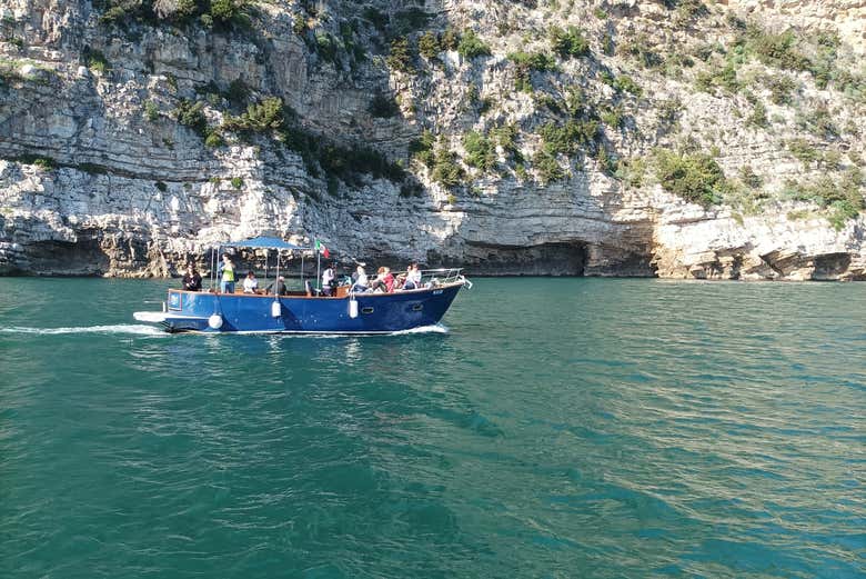 Côte escarpée de Gaète