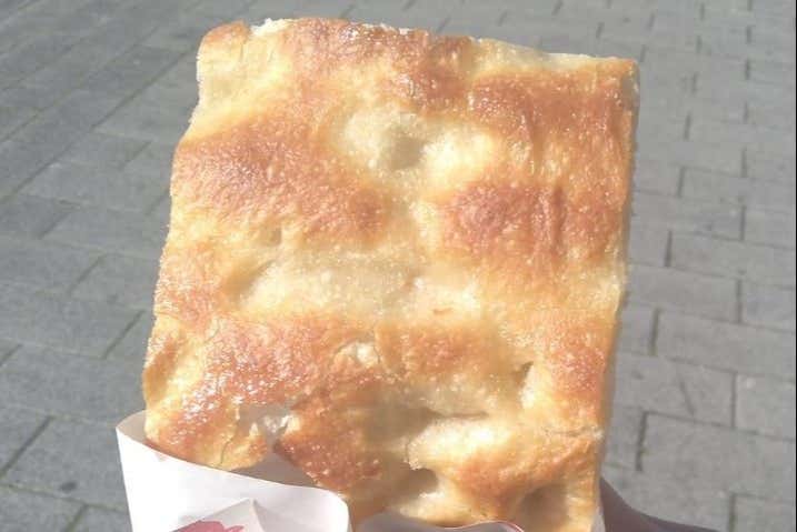 La focaccia ligure o fugassa