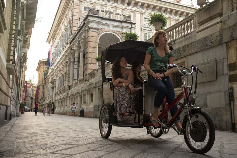 Balade en tuk-tuk dans Gênes