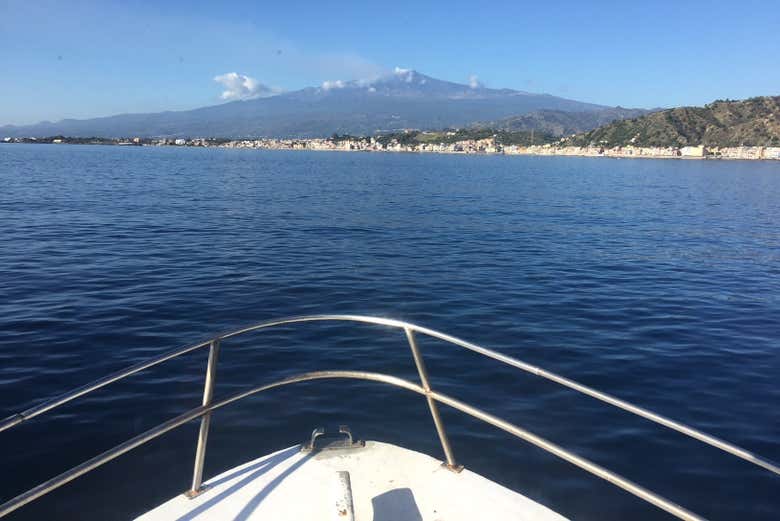 Divisando el Etna desde el barco