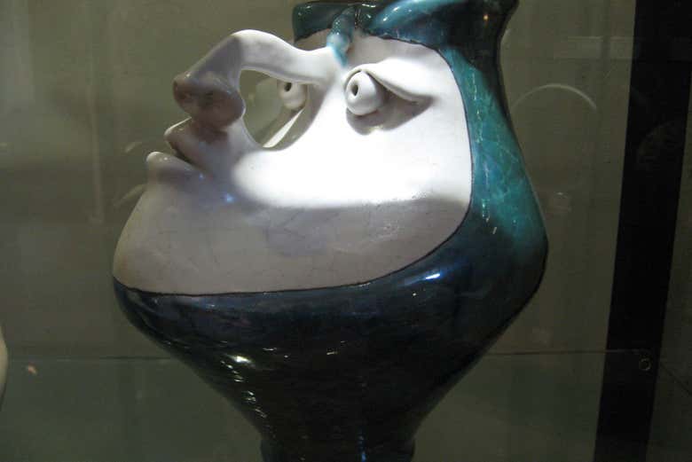 Oggetto in ceramica esposto al museo