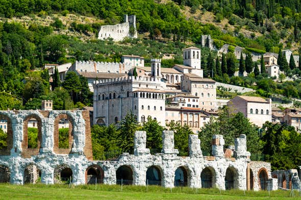 Tour privado por Gubbio con guía en español