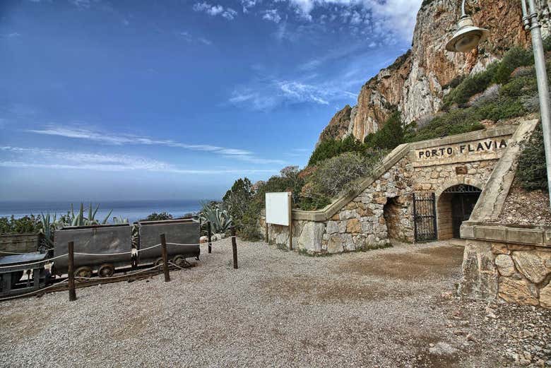 Entrada das minas de Porto Flavia