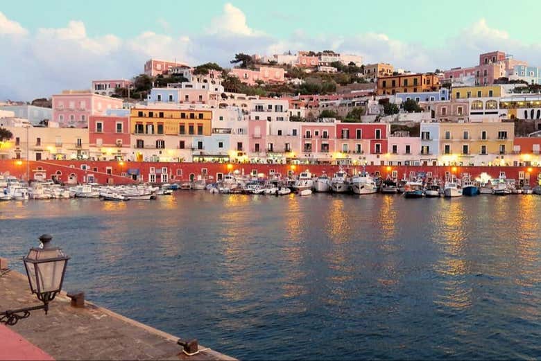 Ne manquez pas le charmant centre historique de Ponza