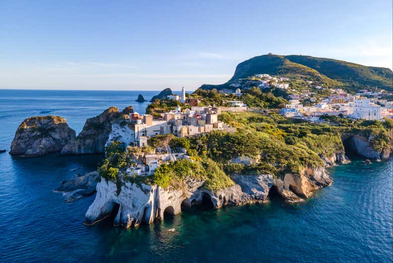 Vue aérienne sur l'île de Ponza