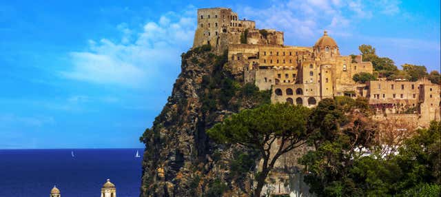 Tour pelo Castelo Aragonês e Celsa