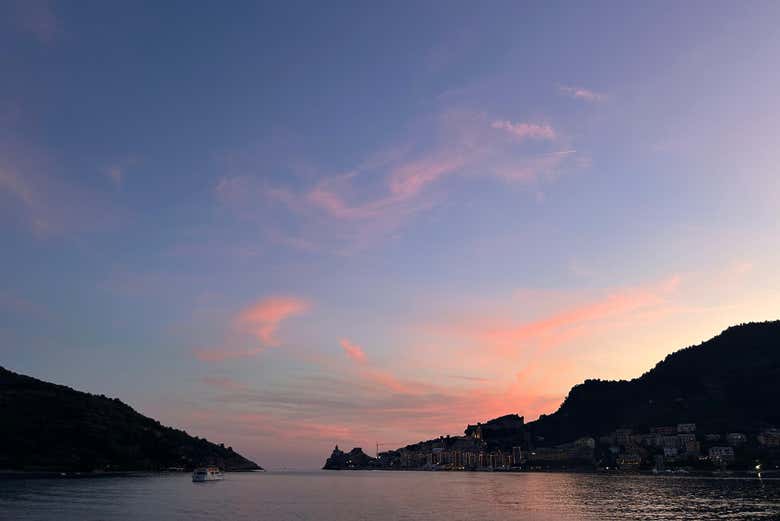 Colores del cielo mientras atardece 