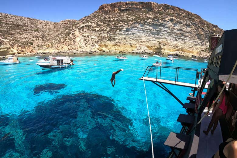 Un tuffo nel Mediterraneo