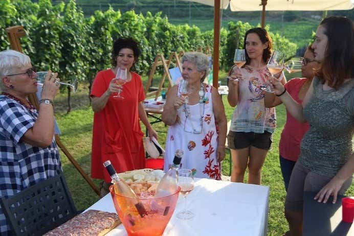 Acompañaremos el taller con una cata de vinos