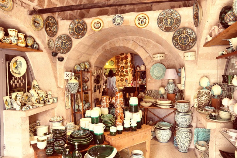 Magasin de poterie à Grottaglie